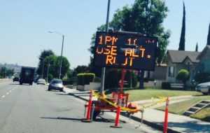 these signs didn't appear on Fremont until a few hours before the event - simply "use alt. route"